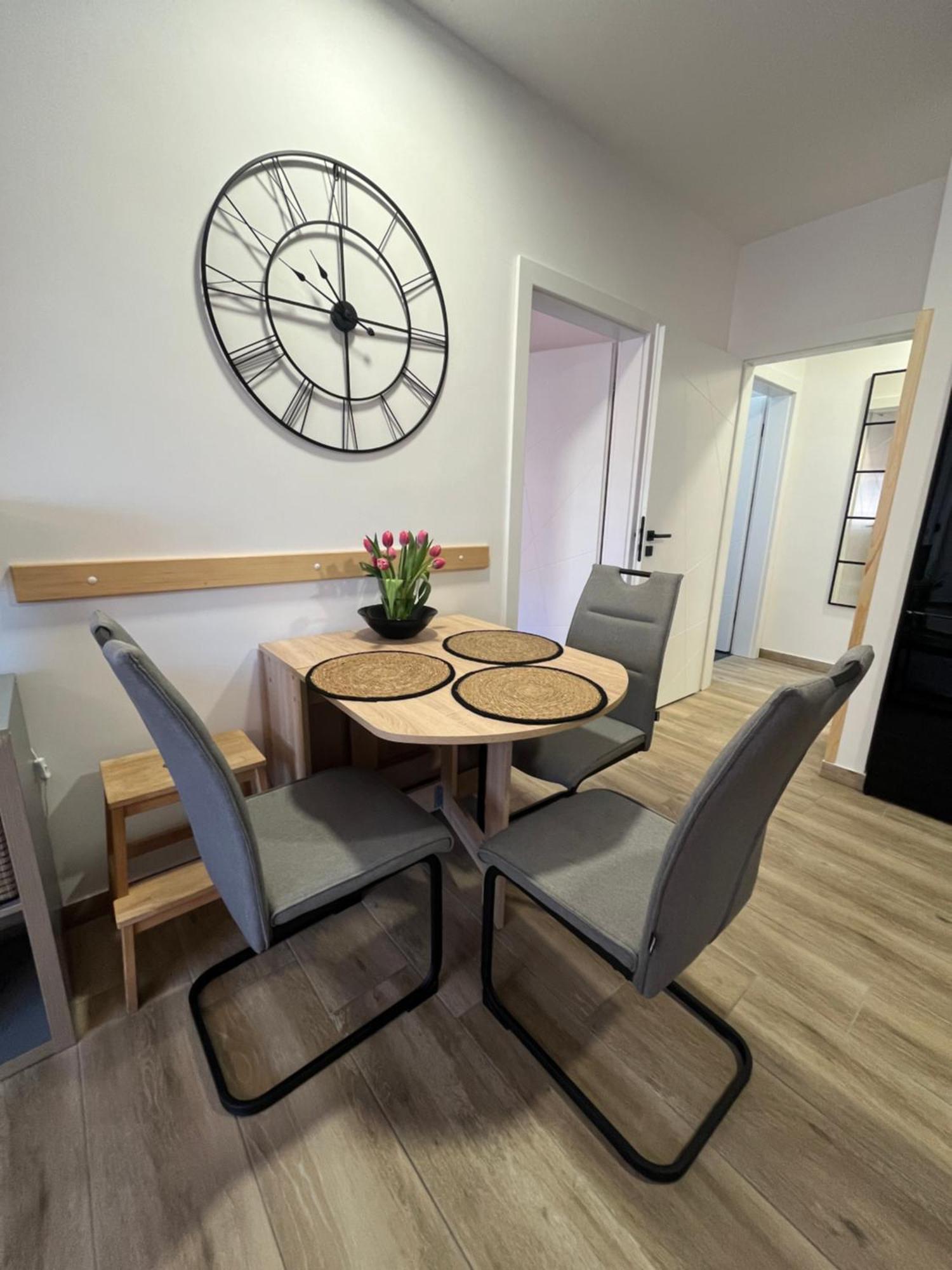Apartman Sandra Nova Gradiska Exterior foto